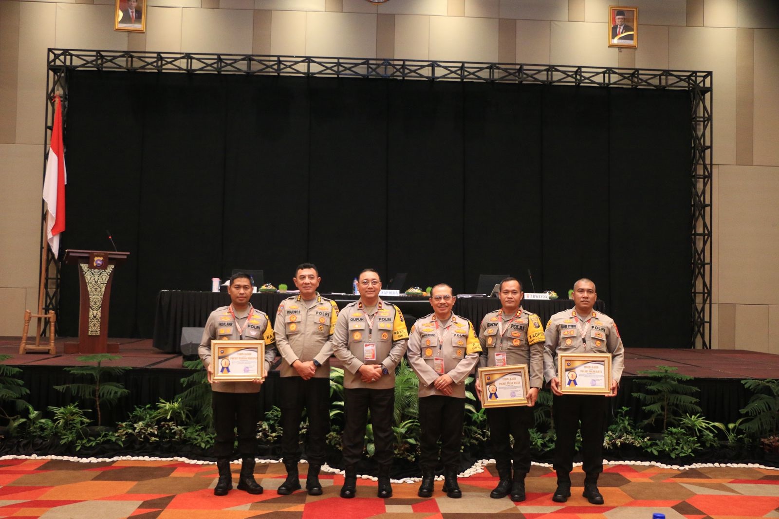 Kapolda Sumbar Irjen Pol Suharyono menghadiri kegiatan Gelar Operasional di Ballroom The ZHM Premiere Hotel Padang, kemarin.