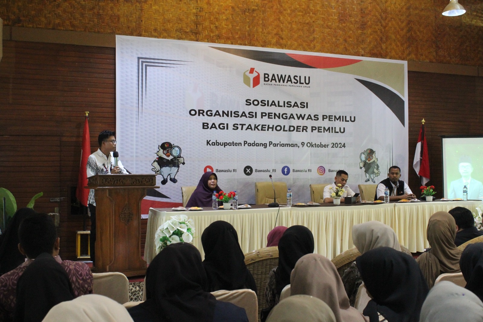 PERKUAT PENGAWASAN: Bawaslu RI mengadakan sosialisasi pengawasan partisipatif pada Pilkada 2024, di Dempo Anailand Resort, Padangpariaman, Rabu (9/10). (DOK BAWASLU PADANGPARIAMAN)