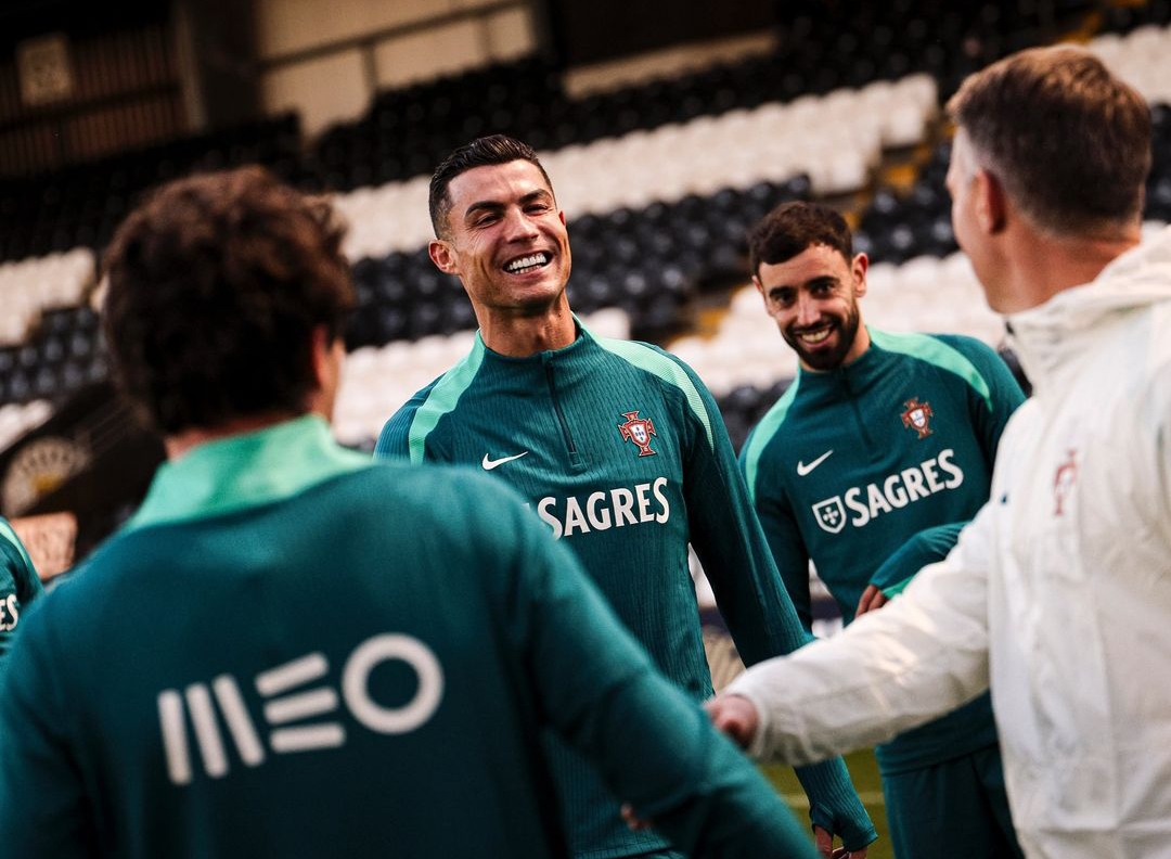 Cristiano Ronaldo latihan bersama para pemain Portugal lainnya jelang laga melawan Skotlandia. (Foto: IG @cristiano)