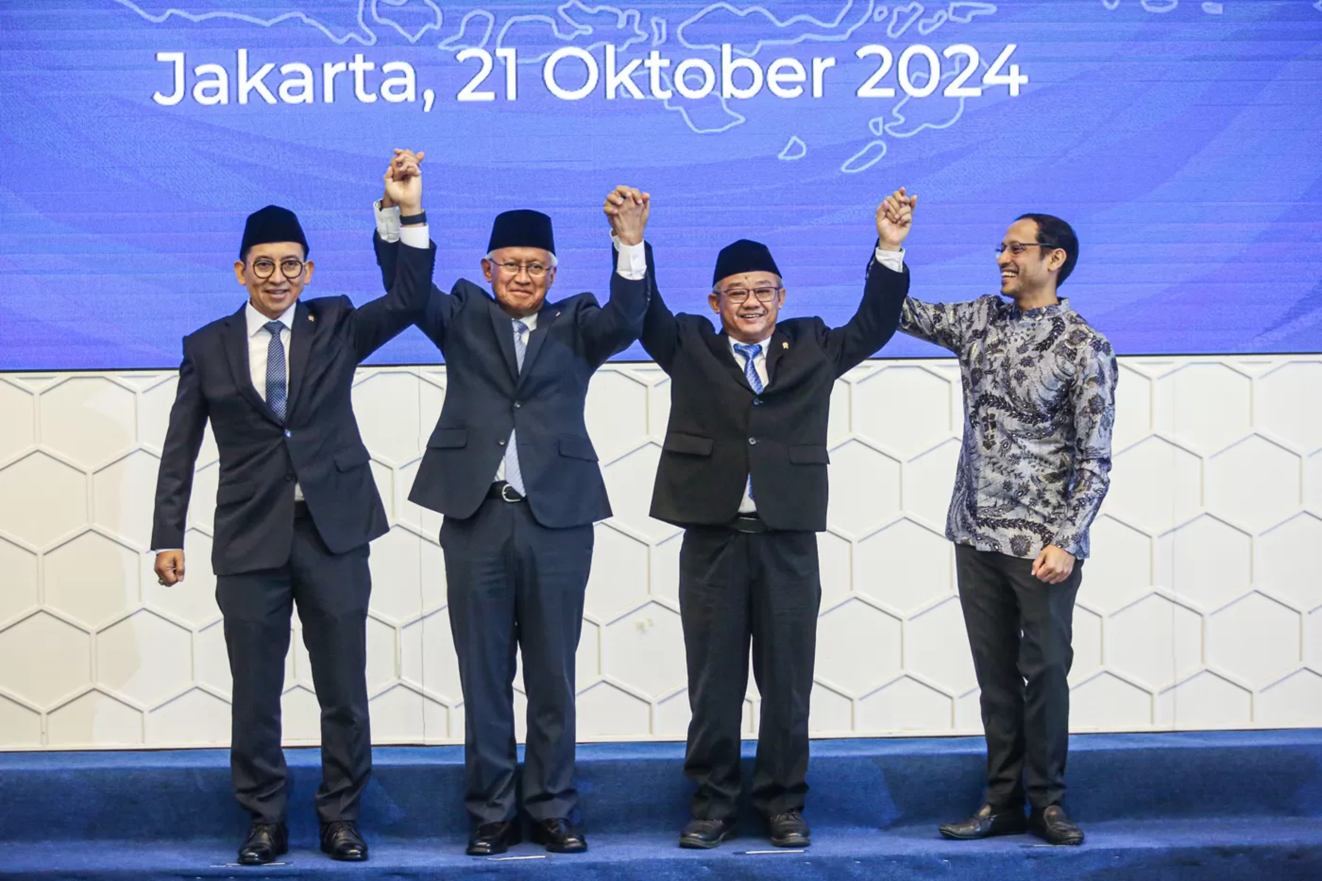 SOSOK TEPAT: Menteri Kebudayaan Fadli Zon bersama Menteri Pendidikan Tinggi, Sains, dan Teknologi Satryo Soemantri Brodjonegoro, dan Menteri Pendidikan Dasar dan Menengah Abdul Mu&rsquo;ti. (Jawapos)