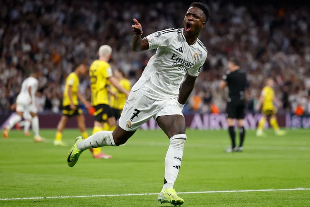Real Madrid membalikkan ketertinggalan 0-2 dan mengalahkan Borussia Dortmund 5-2 di Liga Champions, dengan Vinicius Junior hattrick. (Foto: realmadrid.com)