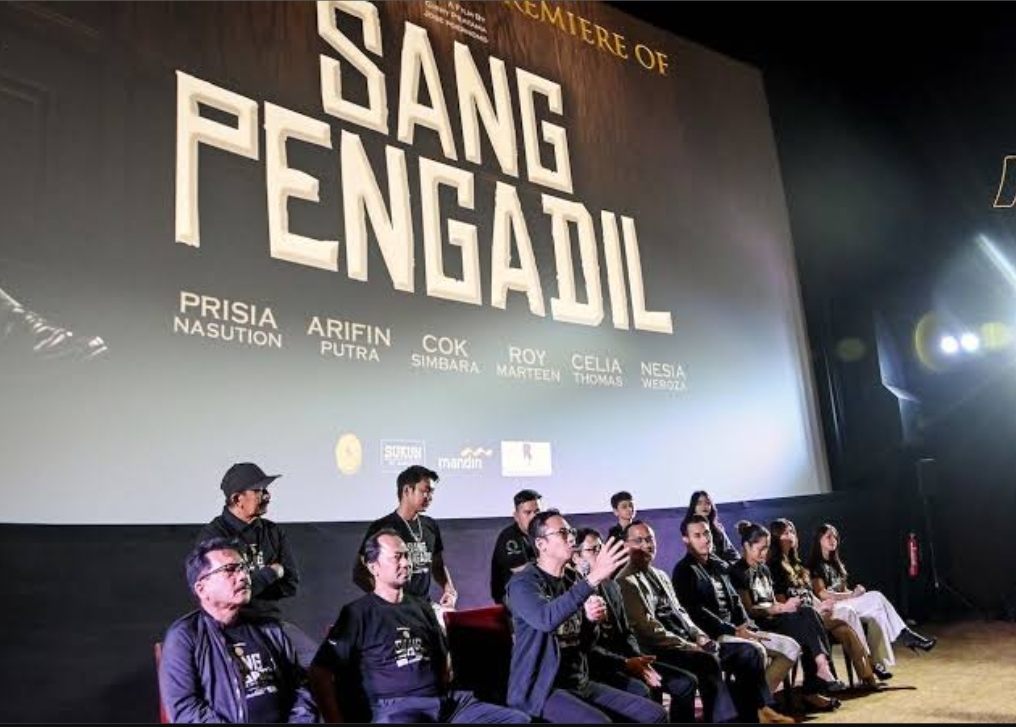 Gala premiere film Sang Pengadil di XXI Epicentrum Jakarta pada 18 Oktober 2024, dihadiri oleh para pemain, kru, dan tamu undangan spesial.(Foto: Lingkar Picture)
