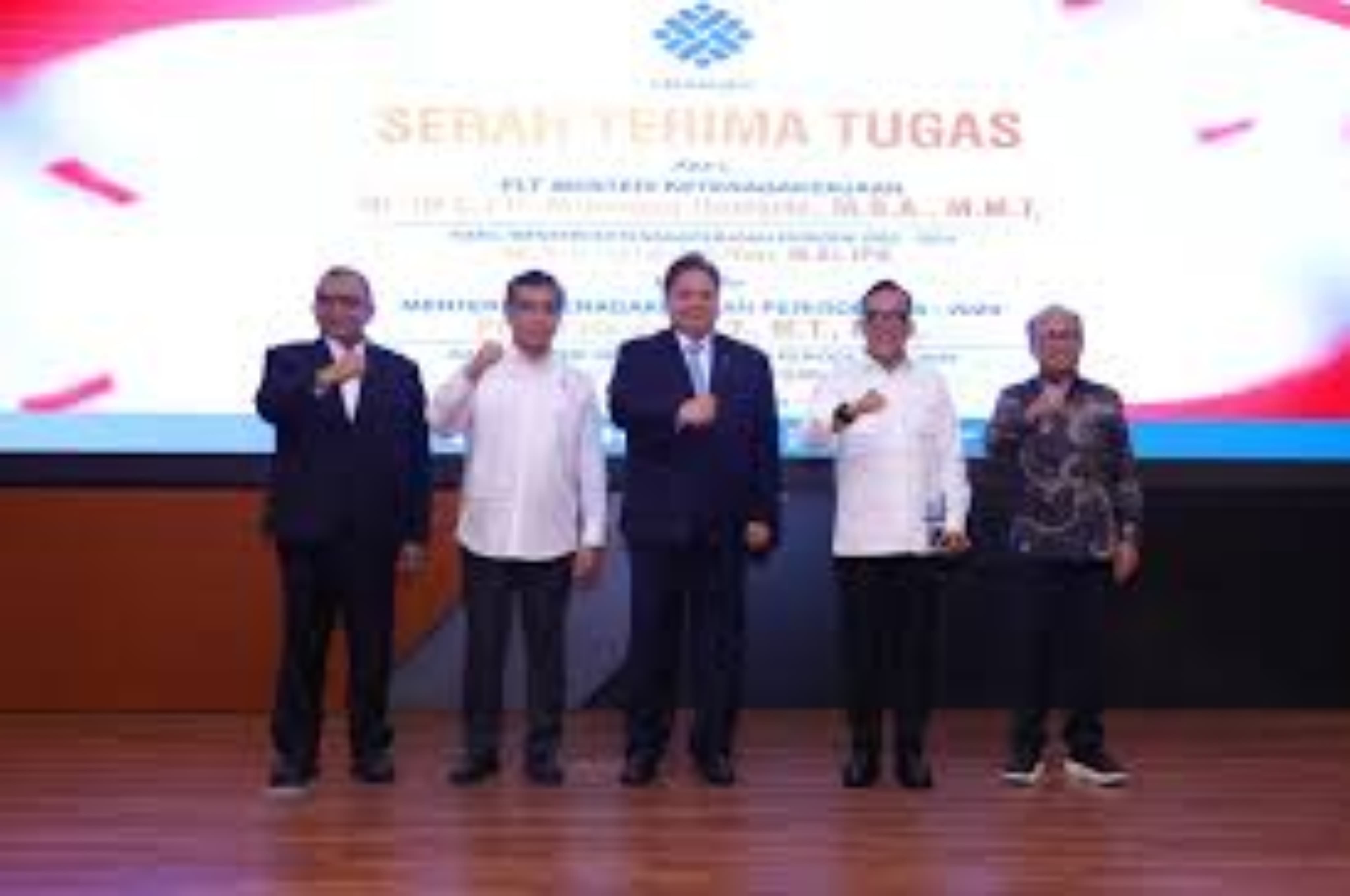 AMANAH: Kementerian Ketenagakerjaan menggelar serah terima tugas Pelaksana Tugas (Plt) Menteri Ketenagakerjaan Airlangga Hartarto kepada Menaker periode 2024-2029. (DOKUMETNASI KEMNAKER)