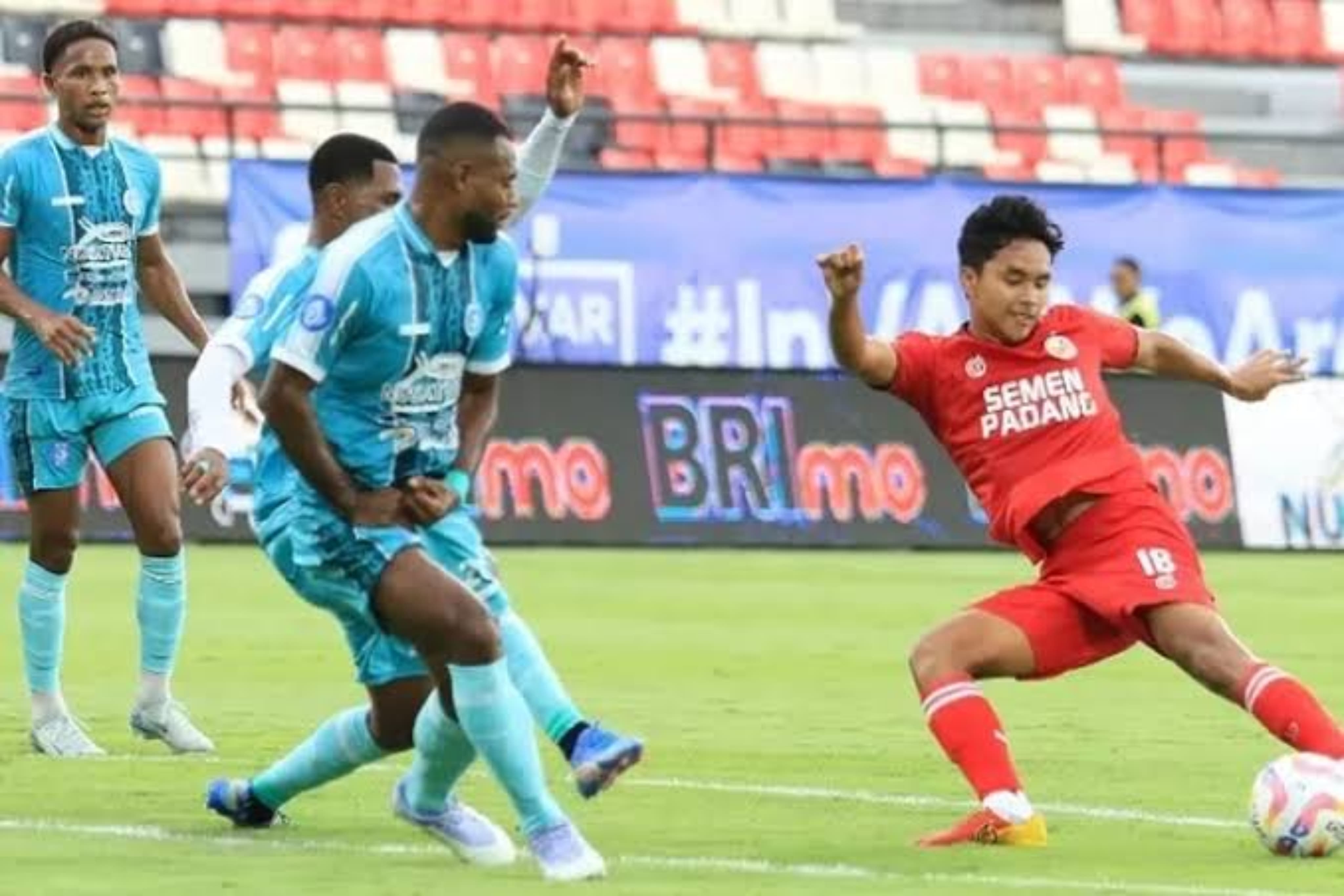 TENAGA MUDA: Gala Pagamo dipersiapkanmenjadi starter di lini serang Semen Padang FC untuk laga kontra Dewa United sore ini. (Padek.co)
