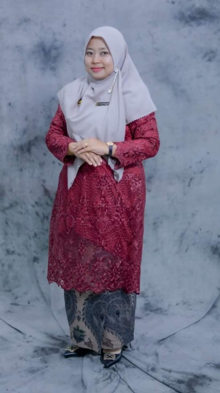 Dewi Dahlan (Mahasiswi Program Doktoral Studi Kebijakan (PDSK) Unand)