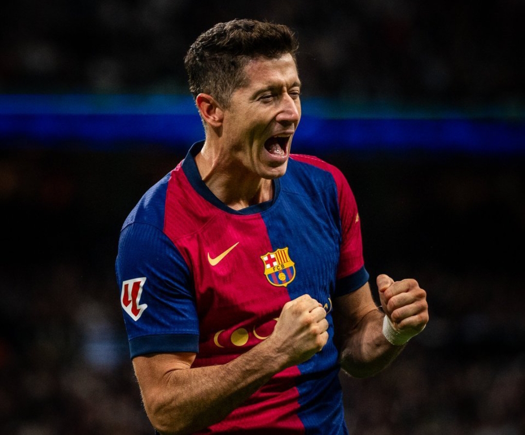 Lewandowski memimpin daftar pencetak gol terbanyak (top scorer) La Liga dengan torehan 14 gol dari 11 pertandingan, dilengkapi dengan dua assist. (Foto: X @fcbarcelona)
