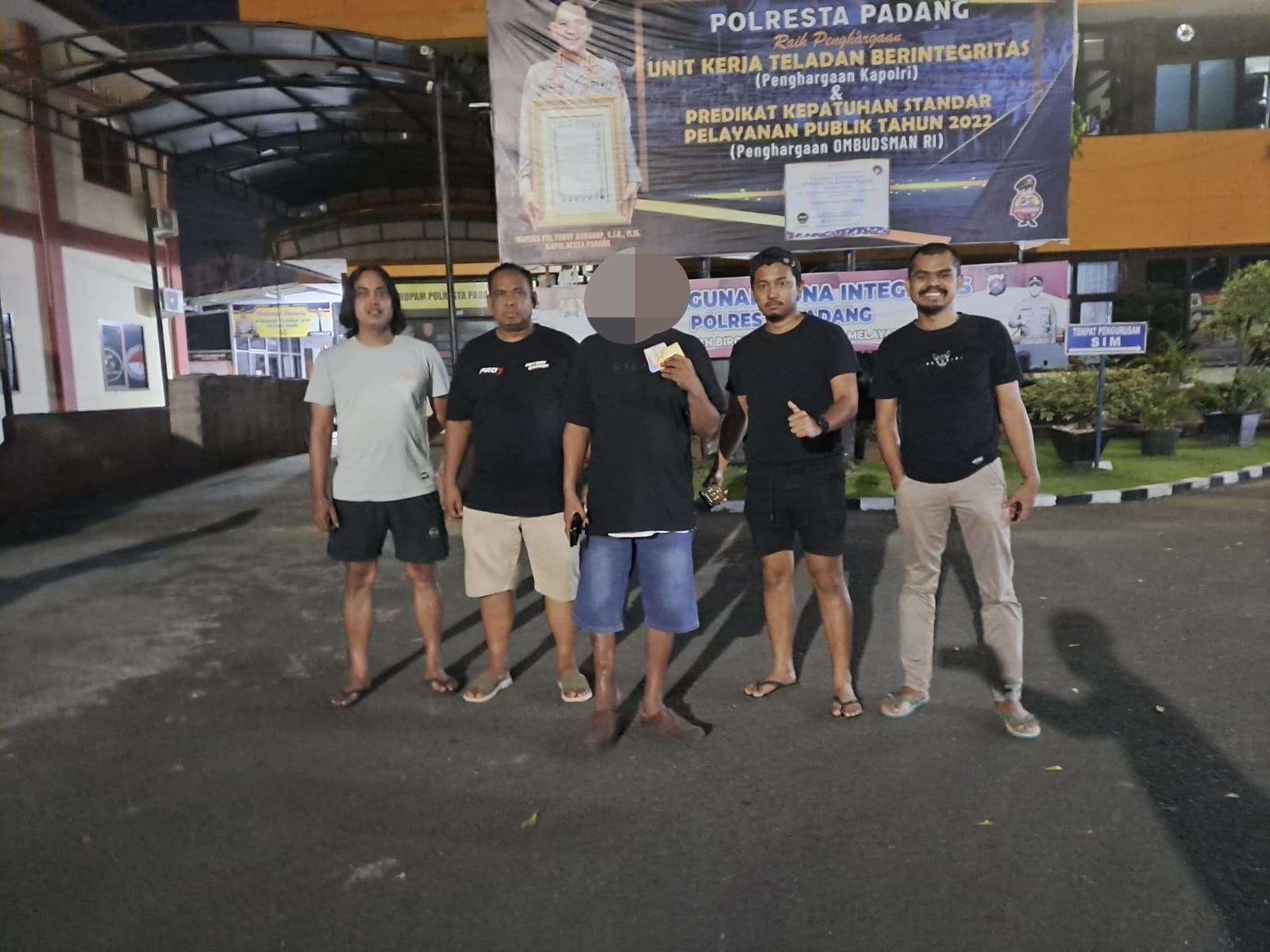 Tim 1 Klewang Satreskrim Polresta Padang menangkap seorang pria yang diduga telah melakukan perkara perjudian jenis togel online.