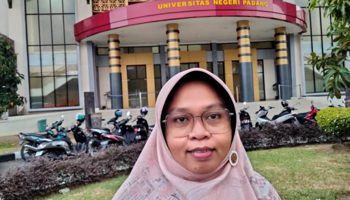 Dr Fitri Arsih.