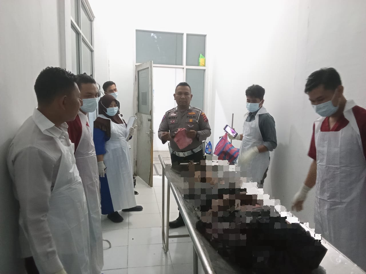NAAS: Supir truk tronton tewas usai menabrak rumah warga di Jorong Aro, Nagari Talang, Kabupaten Solok. (dok. Humas Polres Solok)