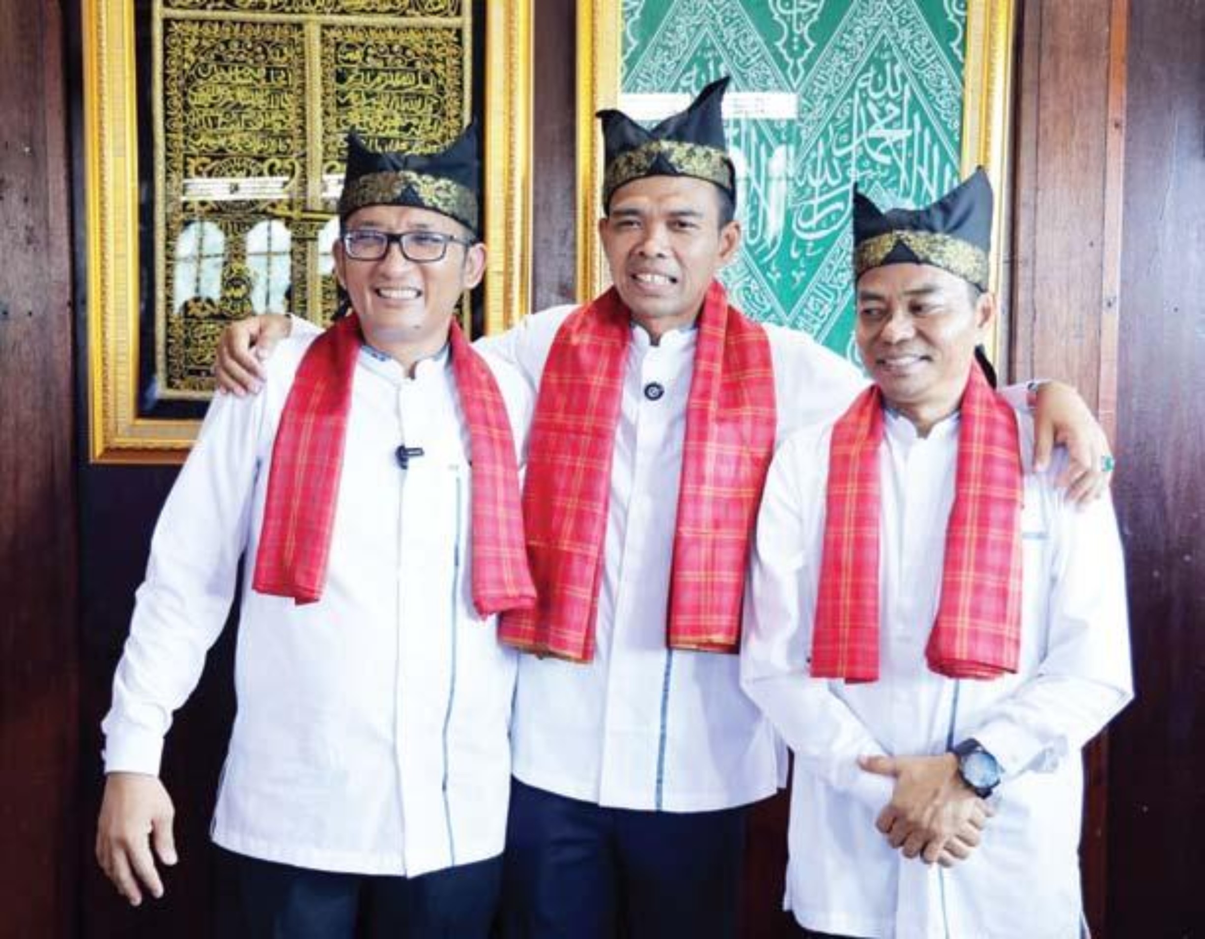 BAGIAN IKHTIAR: Ustadz Abdul Somad mendukung Hendri Septa bersama Hidayat memimpin Kota Padang. (DOKUMENTASI TIM HENDRI SEPTA)