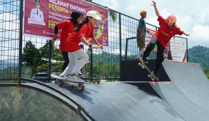 Skatepark Sport Center Kota Padangpanjang.