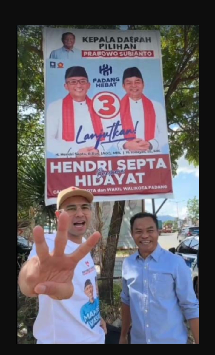 Artis/Presenter Raffi Ahmad bersama Calon Wakil Wali Kota Padang, Hidayat