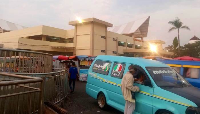 Penampakan Pasar Raya Fase VII dijepret dari Simpang Air Mancur, Pasar Raya Padang.