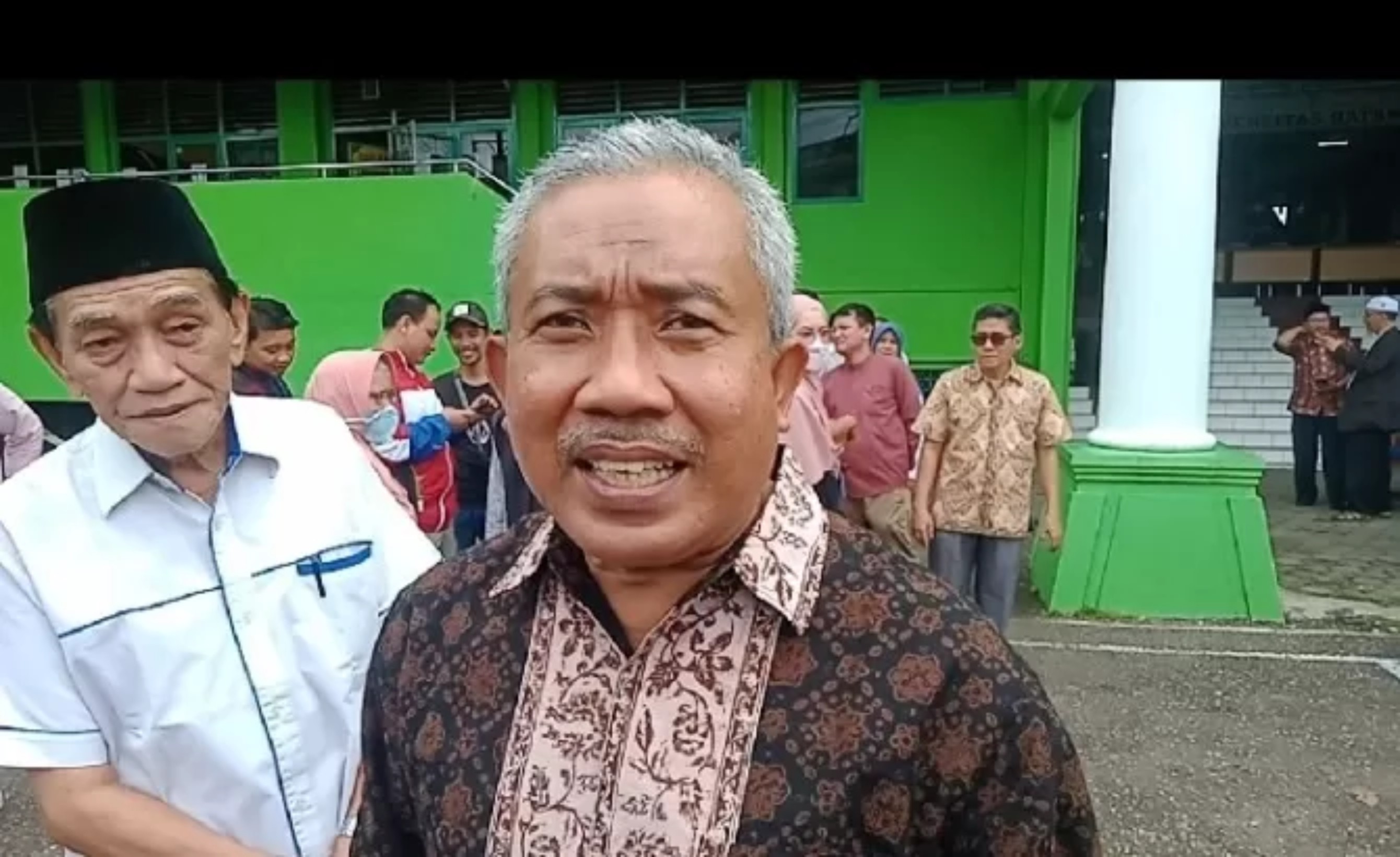 Herri, Guru besar Strategic Leadership FEB Unand. (Jawapos)