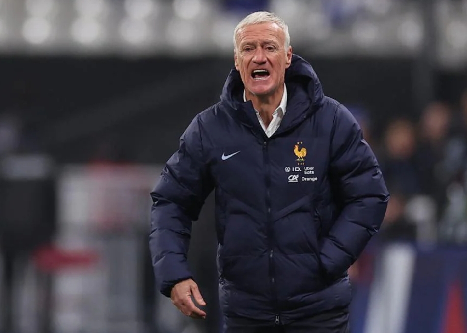 Pelatih Prancis, Didier Deschamps, merasa frustrasi dengan hasil imbang melawan Israel di UEFA Nations League 2024. (Foto: UEFA.com)