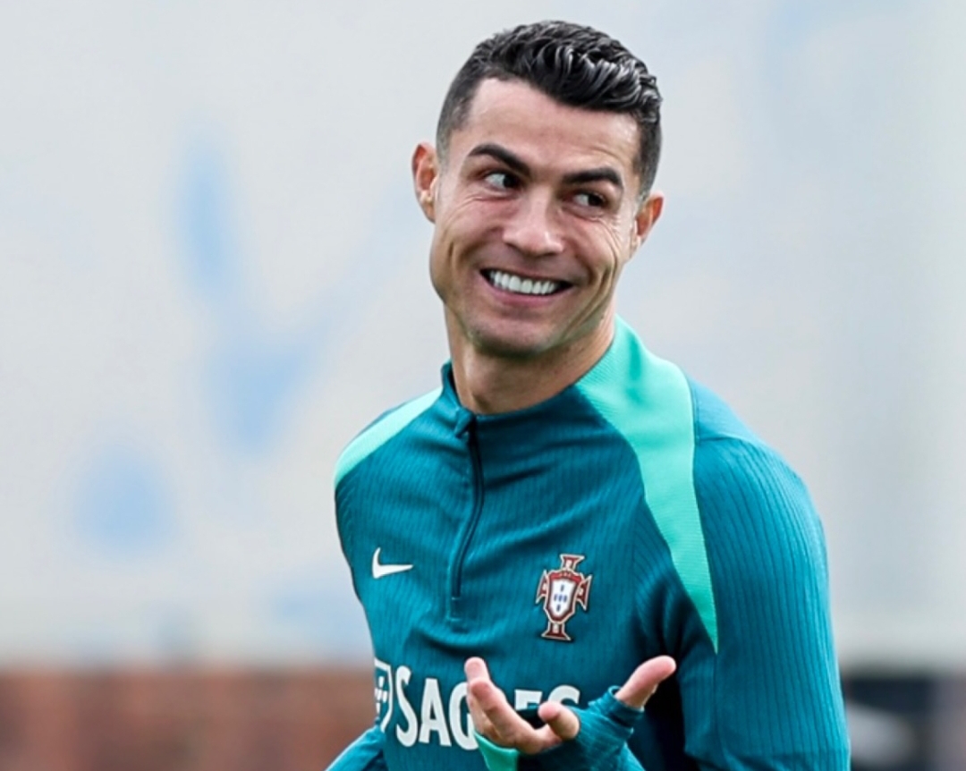 Bintang Portugal Cristiano Ronaldo berlatih jelang laga melawan Polandia di Estadio do Dragao dalam lanjutan UEFA Nations League. (Foto: Instastory @cristiano)