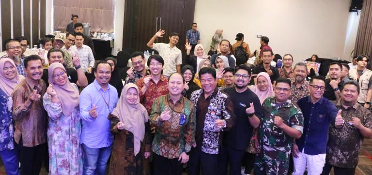 Pelaku UMKM di Sumbar ini butuh komitmen kuat pihak penyedia kelistrikan agar usaha berjalan tanpa terputus.