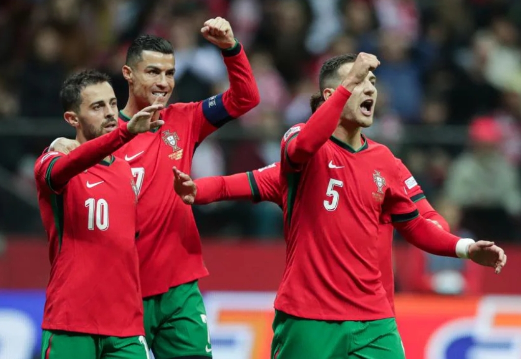 Portugal yang diperkuat Cristiano Ronaldo dan Bernardo Silva akan menghadapi Polandia dalam laga UEFA Nations League, Sabtu pukul 02:45 WIB (16/11/2024). (Foto: UEFA.com)
