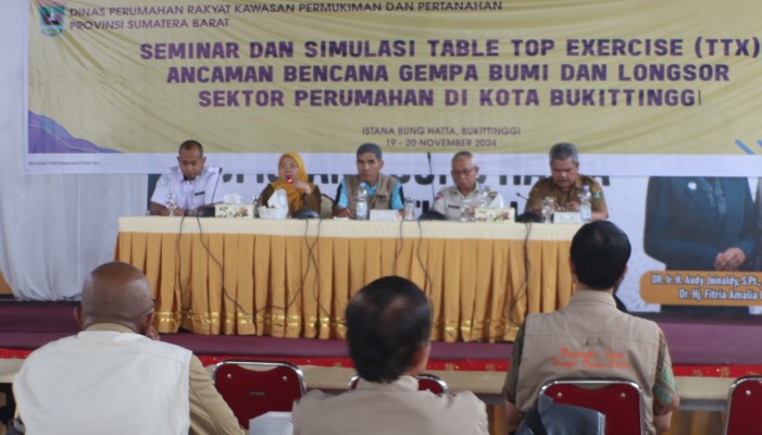 Seminar dan Simulasi Table Top Exercise (TTX) ancaman bencana bagi sektor perumahan di Kota Bukittinggi, Selasa (19/11/2024).