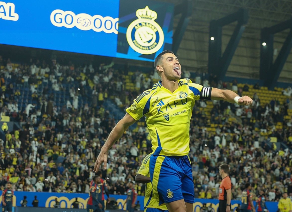 Selebrasi Cristiano Ronaldo usai mencetak gol dalam kemenangan Al-Nassr 2-0 atas Damac, di Al-Awwal Park di Liga Pro Saudi, Jumat malam WIB  (29/11/2024). (Foto: X Al Nassr)