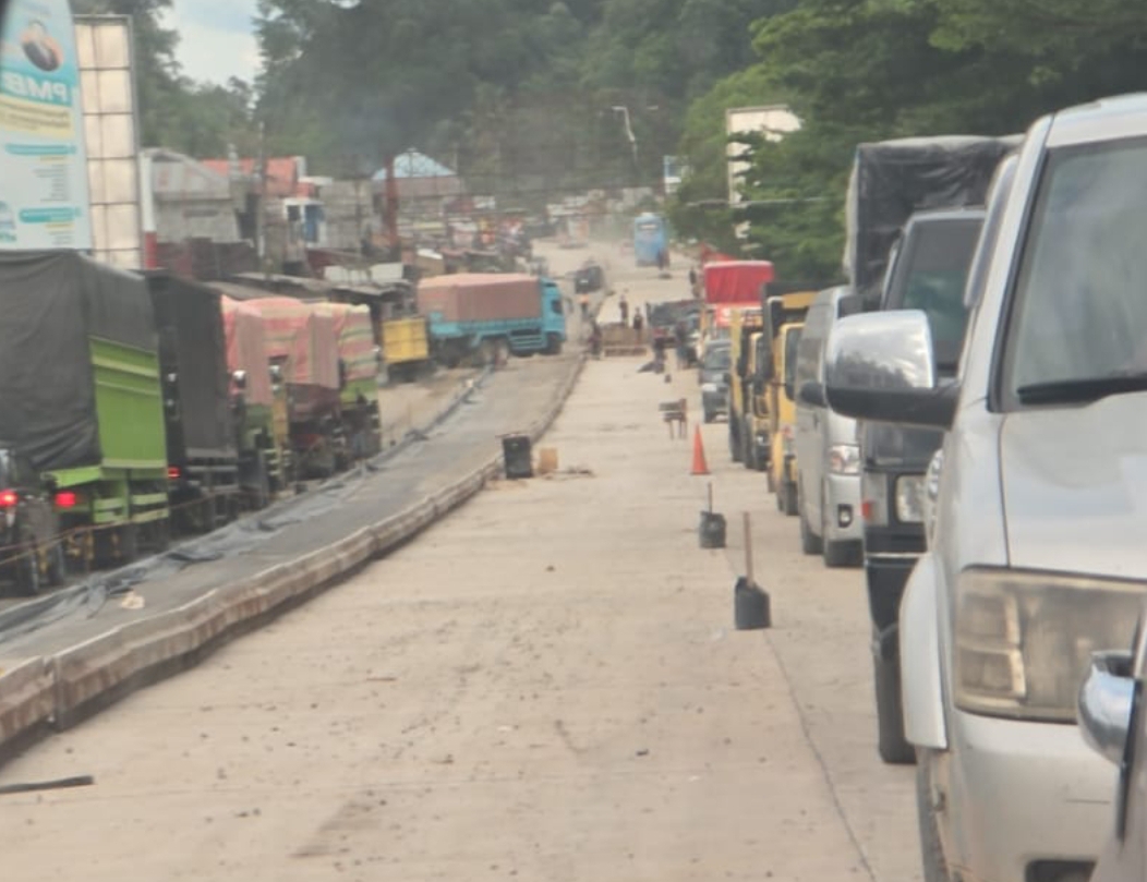 Kondisi Terkini Jalur Alternatif Kiliran Jao setelah Jalan Riau-Sumbar KM 106/107 Koto Kampar ditutup. (Foto: Nazir Fahmi/Padek)