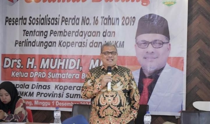Ketua DPRD Sumbar, Muhidi menyampaikan sosialisasi Perda Nomor 16 Tahun 2019 tentang pemberdayaan UMKM, beberapa waktu lalu.