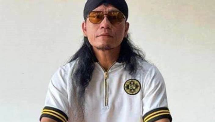 Gus Miftah saat memberikan pernyataan resmi pengunduran dirinya sebagai utusan khusus.