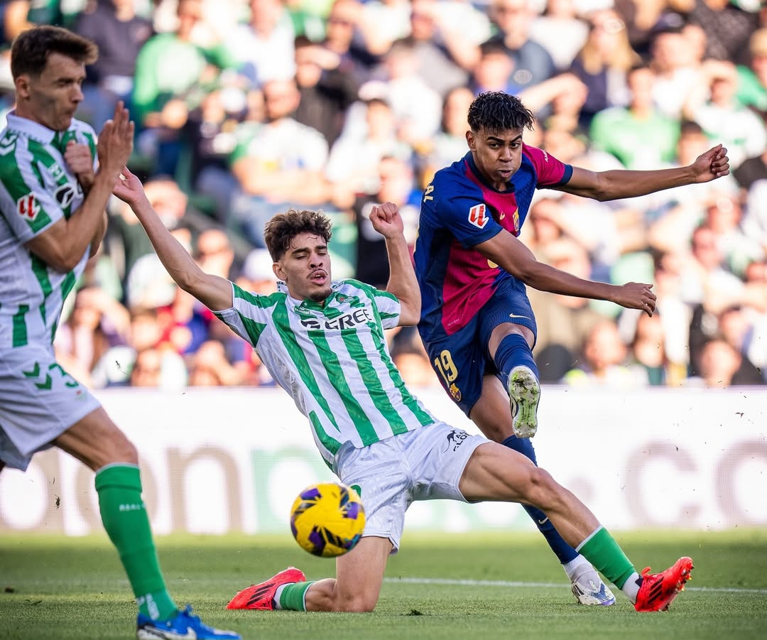 Barcelona harus puas dengan hasil imbang 2-2 saat bertandang ke markas Real Betis dalam lanjutan La Liga pada Sabtu malam (7/12/2024), di Stadion Benito Villamarin. (Foto: Instagram FC Barcelona)