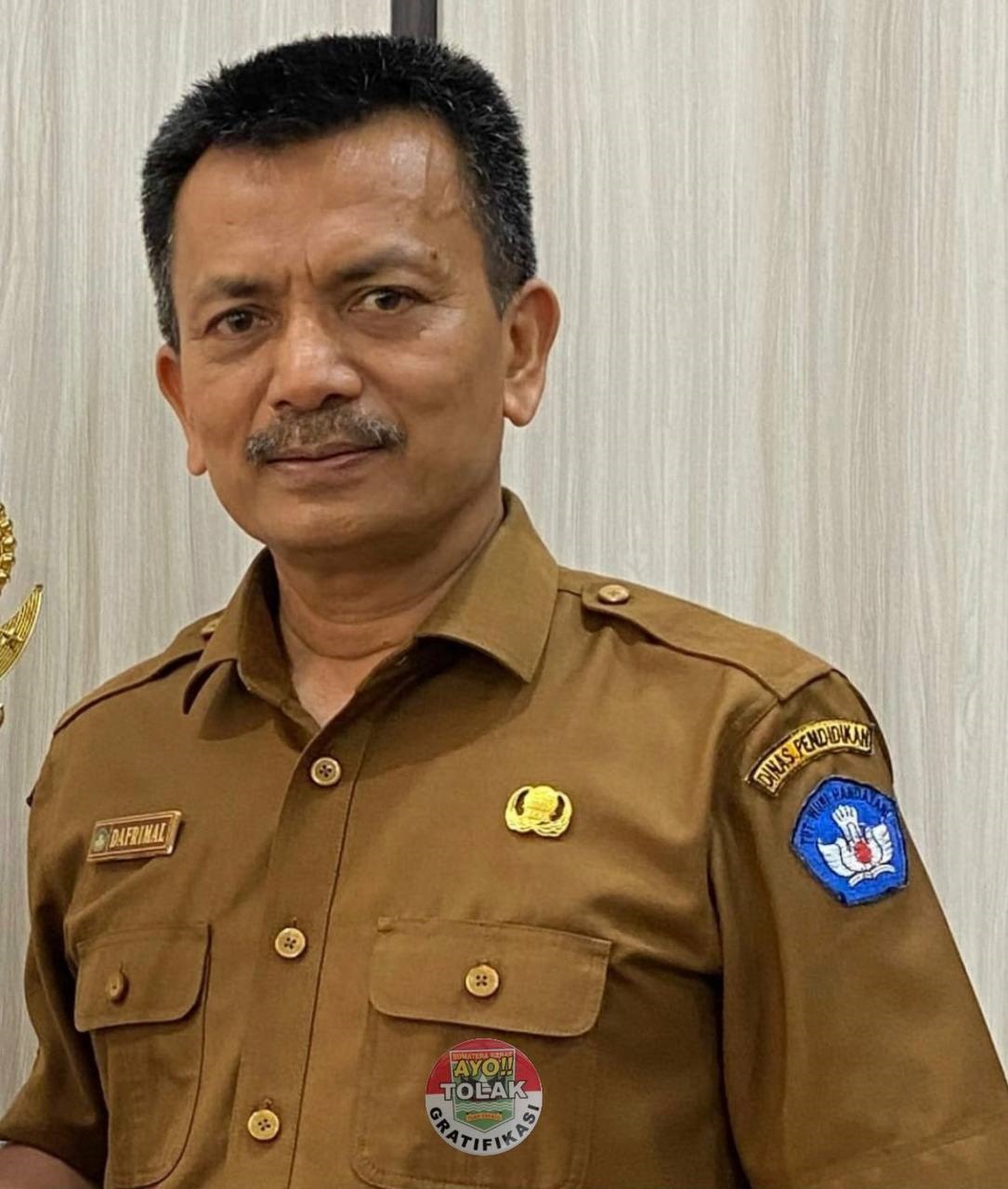 Drs. Dafrimal, M.Si, ATASAN PPID SMAN 2 PAYAKUMBUh.(TIM LAMAN GURU)