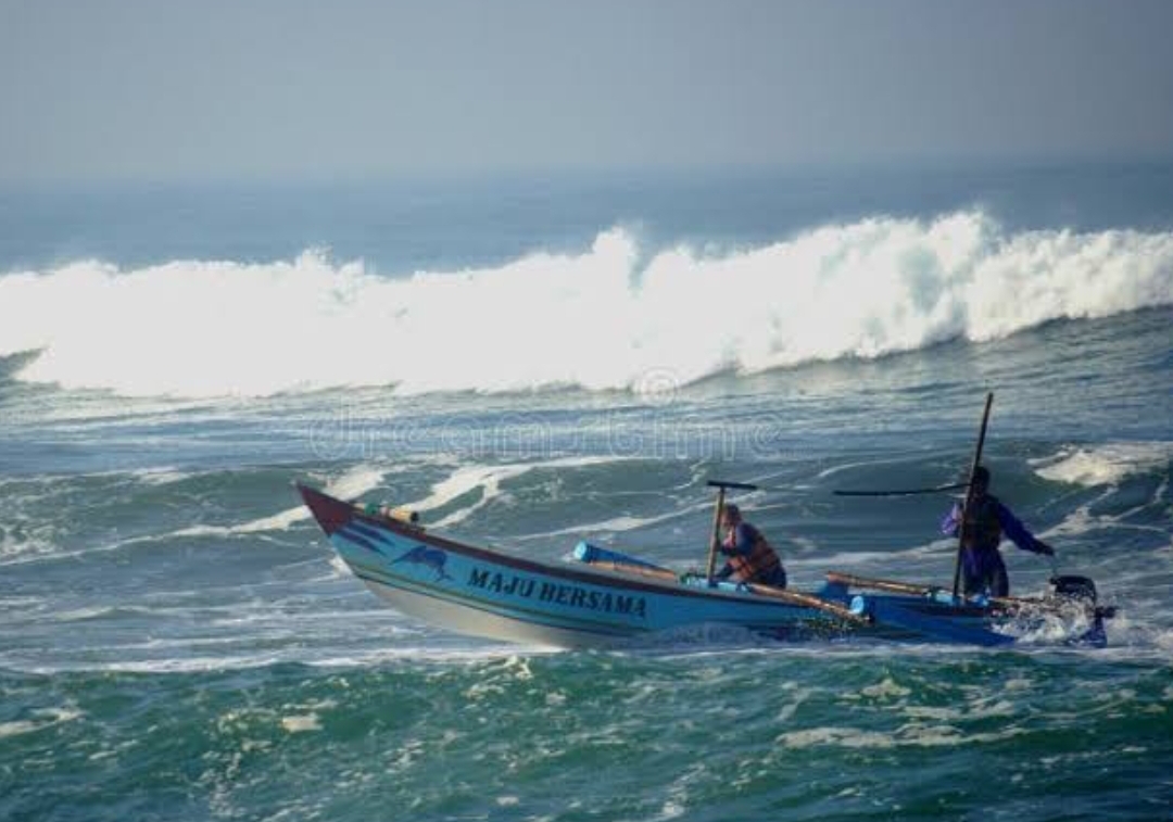 Ilustrasi nelayan menghindari gelombang tinggi. (Foto: dreamtimes)