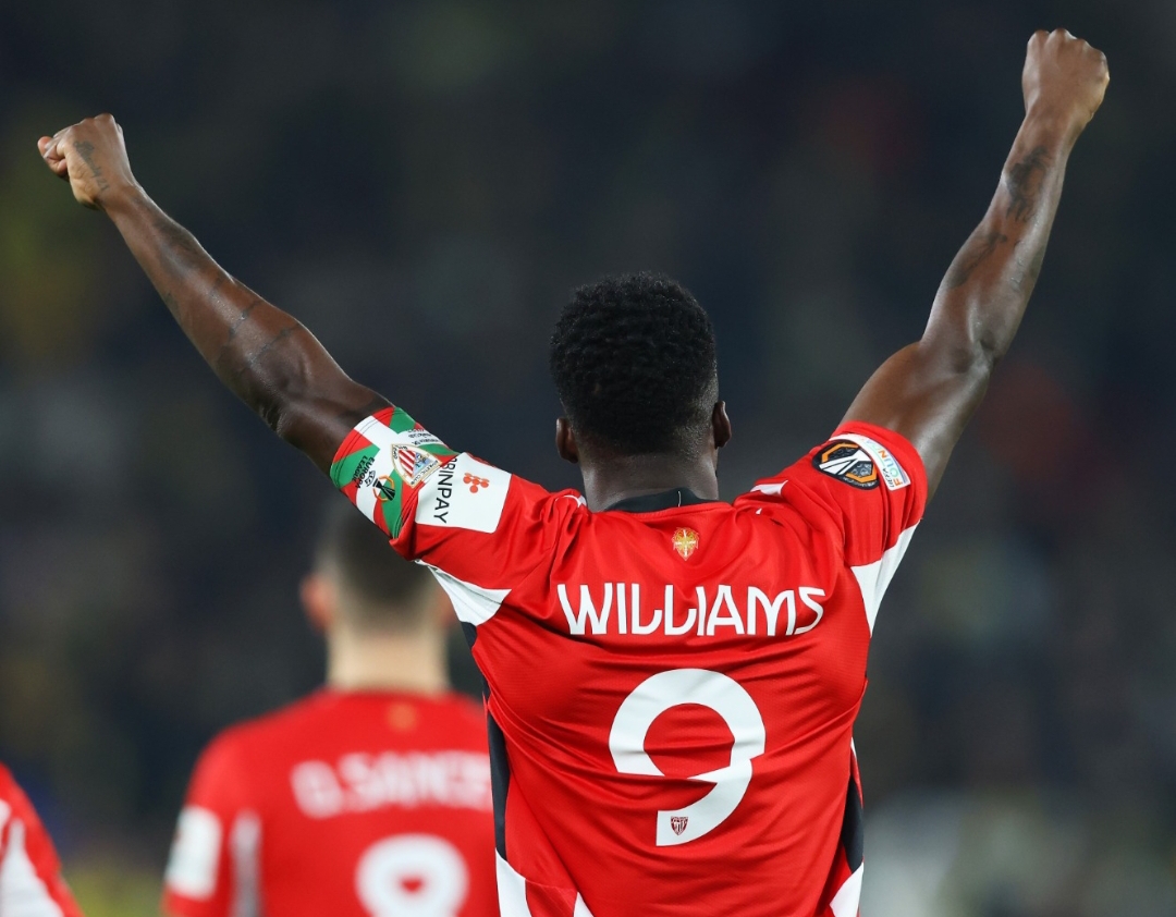 Selebrasi Inaki Williams yang menjadi bintang lapangan dengan mencetak dua gol dalam kemenangan Athletic Bilbao vs Fenerbahce. (Foto: UEFA.com)