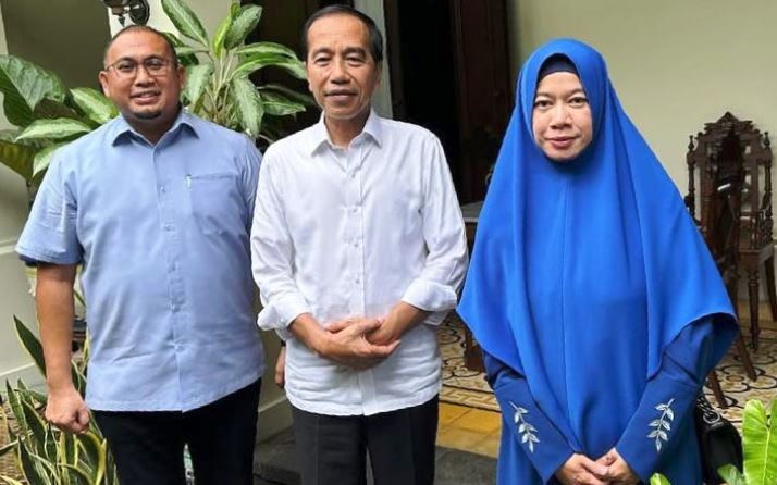 Andre Rosiade bersama istri Nurul Anastasia, mengunjungi Presiden RI ke-7 Joko Widodo (Jokowi), di Solo, Jawa Tengah.