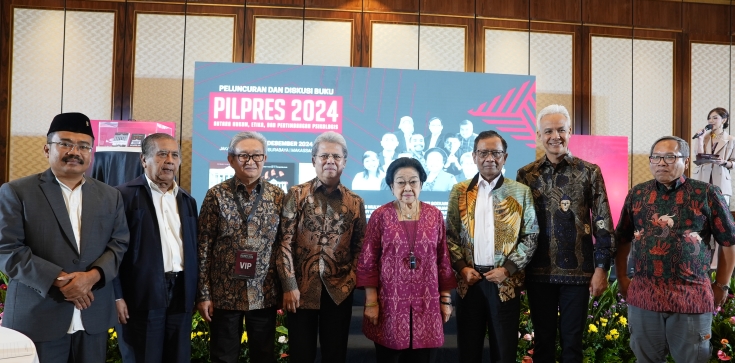 Dr Todung Mulya Lubis SH LLM, bersama Tim Hukum 22E, meluncurkan tiga buku yang menawarkan analisis mendalam mengenai lika-liku sengketa Pilpres 2024.