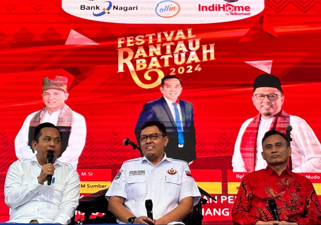 Dirut Bank Nagari Gusti Candra menghadiri Talk Show Festival Rantau Batuah di Plaza Timur Gelora Bung Karno (GBK), Jakarta, Minggu (15/12/2024). (Foto: Humas)