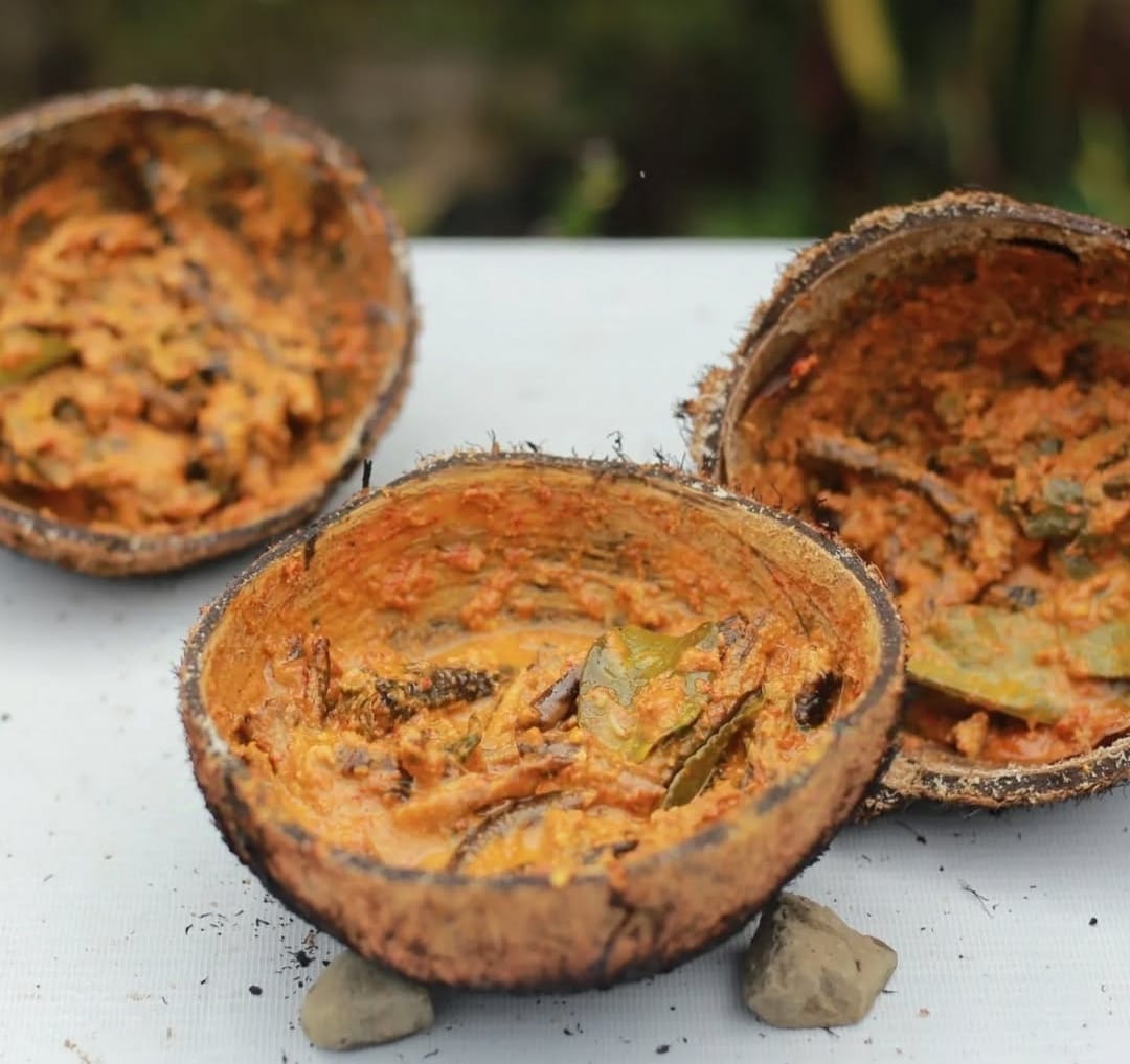 Hidangan tradisional Gulai Baluik dalam Tampuruang patut dicoba di Kampung Wisata Sarugo, yang terletak di Nagari Koto Tinggi, Kabupaten Limapuluh Kota, Sumatera Barat.