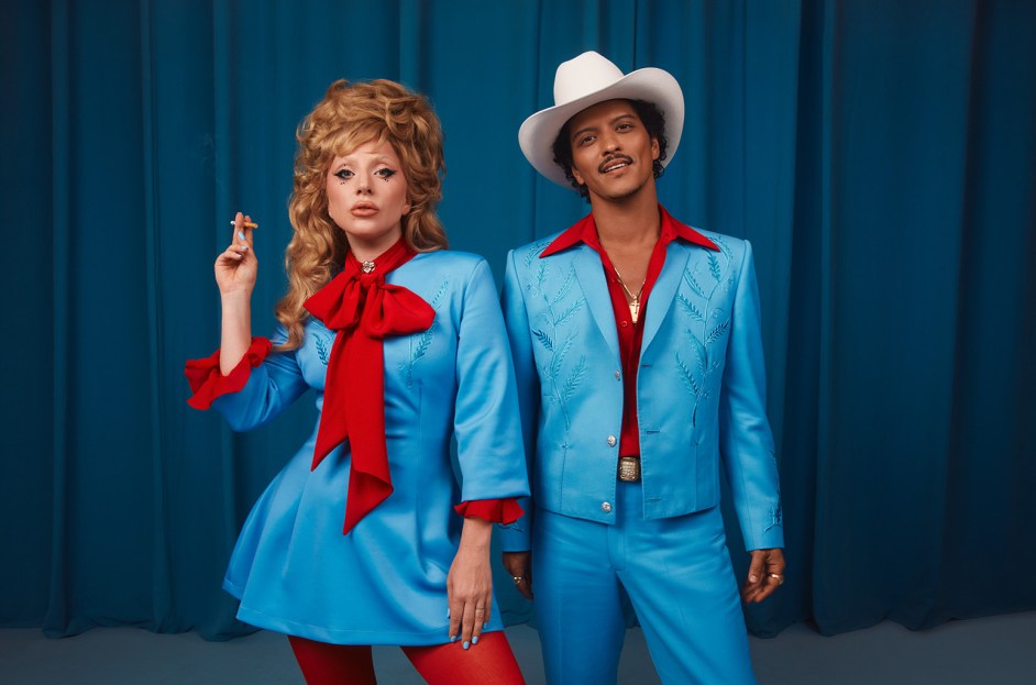 Lady Gaga dan Bruno Mars dalam lagu Die With a Smile.