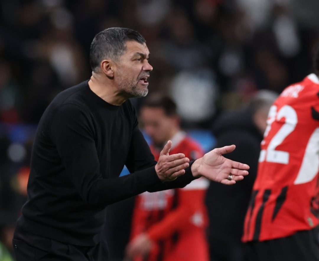 Sergio Conceicao meraih kemenangan debutnya sebagai pelatih AC Milan, mengalahkan Juventus 2-1 di semifinal Supercoppa Italiana, di Al-Awwal Park, Sabtu dinihari WIB (4/1/2025). (Foto: X @acmilan)