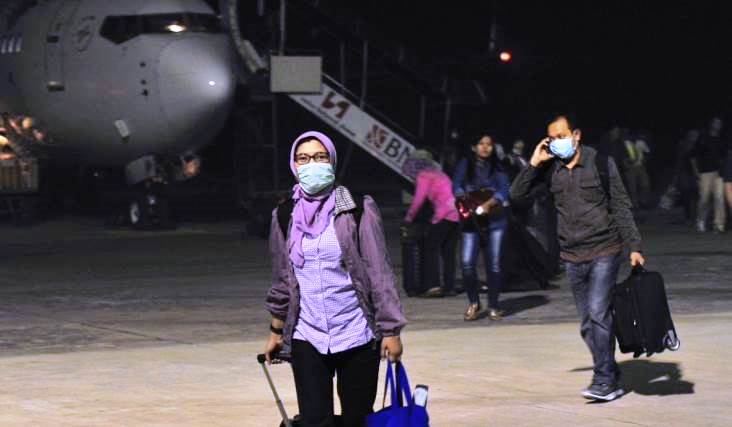 Kasus HMPV merebak di China. Kemenkes RI pastikan belum ditemukan di Indonesia. Foto ilustrasi warga mendarat di Bandara Soeta Jakarta. (Foto Kemenkes RI)