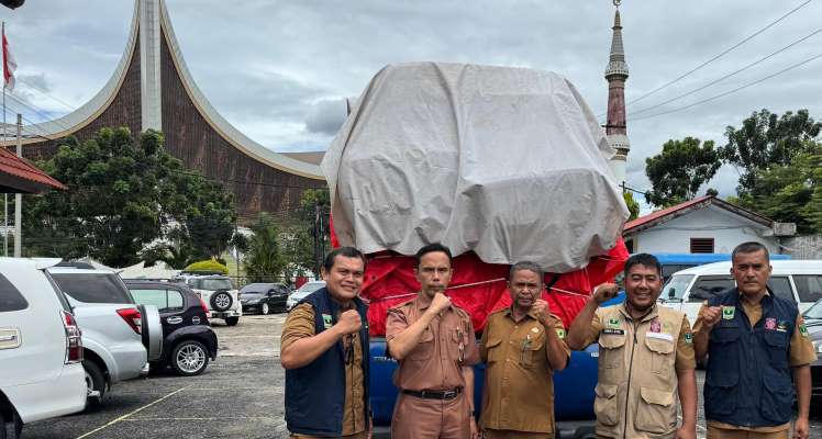 Respons cepat banjir Duku-Pessel, Pemprov Sumbar salurkan bantuan untuk warga terdampak, Selasa (7/1/2025).