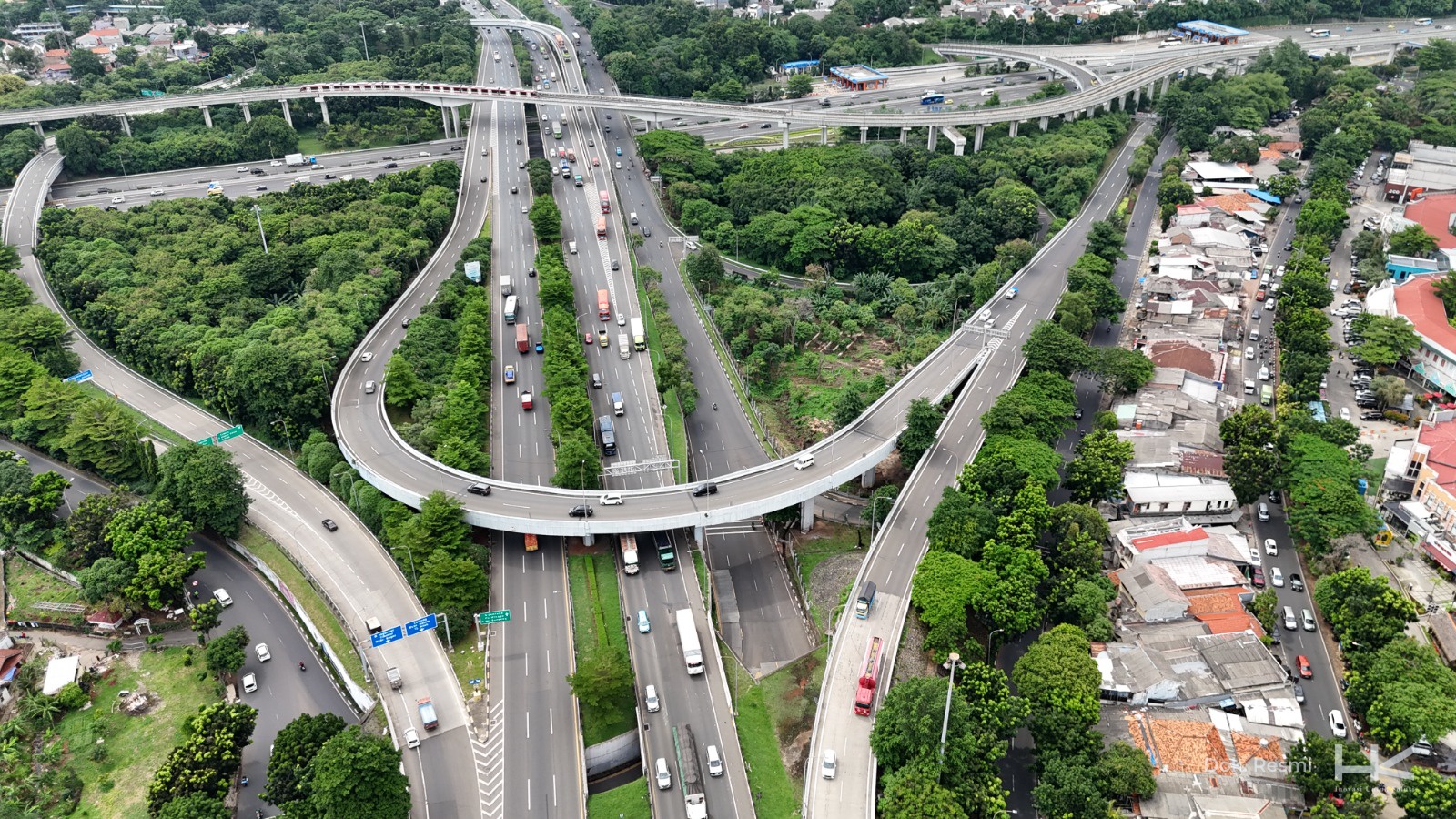 Hutama Karya wujudkan 1.042 KM Jalan Tol Trans Sumatera.