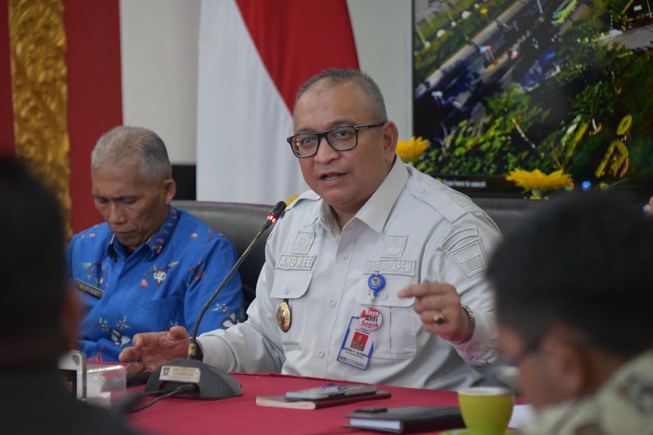 Pj Wali Kota Padang Andree Algamar.