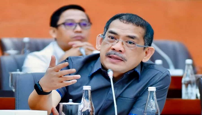 TEKAN PEMBOROSAN: Anggota Komisi VI DPR RI dari Fraksi NasDem, Asep Wahyuwijaya, mengusulkan langkah merger perusahaan di bawah Kementerian BUMN, dalam rapat baru-baru ini.(DOK PARTAI NASDEM)