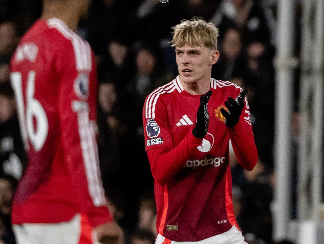 Toby Collyer memainkan peran kunci dalam menjaga keunggulan Manchester united melawan Fulham.(Foto: Instagram/ @manchesterunited)
