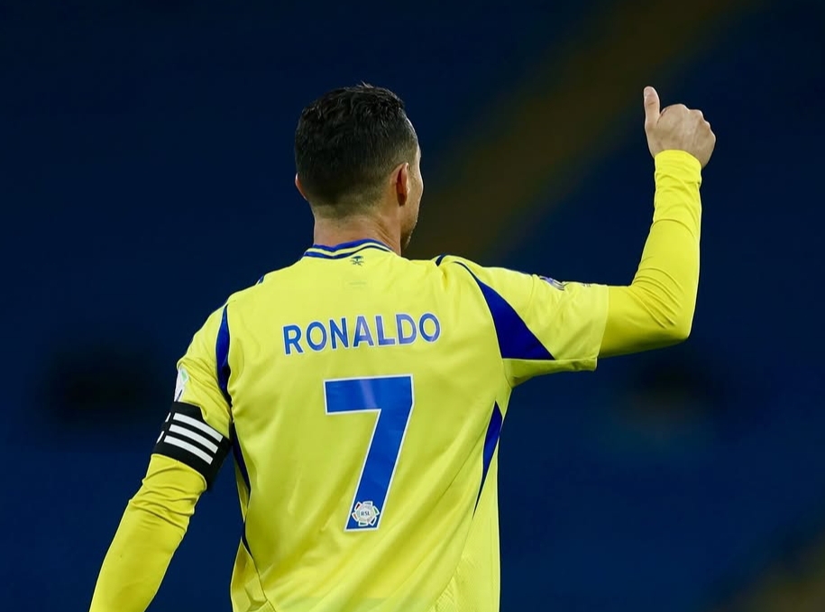 Selebrasi Cristiano Ronaldo yang mencetak gol dan assist dalam kemenangan 2-1 Al Nassr atas Al Raed pada Liga Pro Saudi, 31 Januari 2025. (Foto: Instagram/ @cristiano)