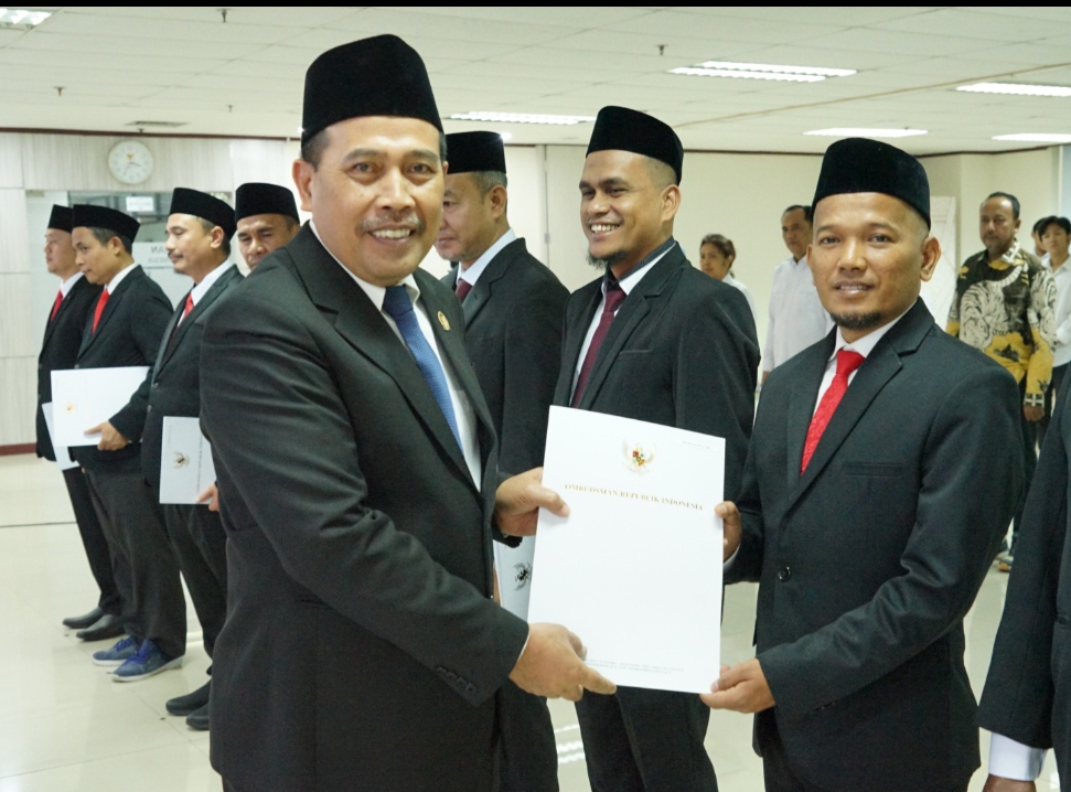 Adel Wahidi resmi dilantik sebagai Kepala Perwakilan Ombudsman Republik Indonesia (ORI) Provinsi Sumatera Barat periode 2025-2030. (Foto: IST)