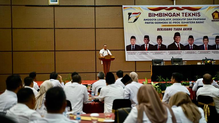 DPD Partai Gerindra Sumbar gelar Bimtek untuk kader, siap rebut kemenangan di Pemilu 2029.