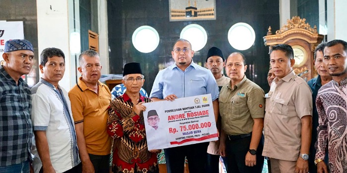 Andre Rosiade di Masjid Quba, Kampung Pinang, Kota Padang.