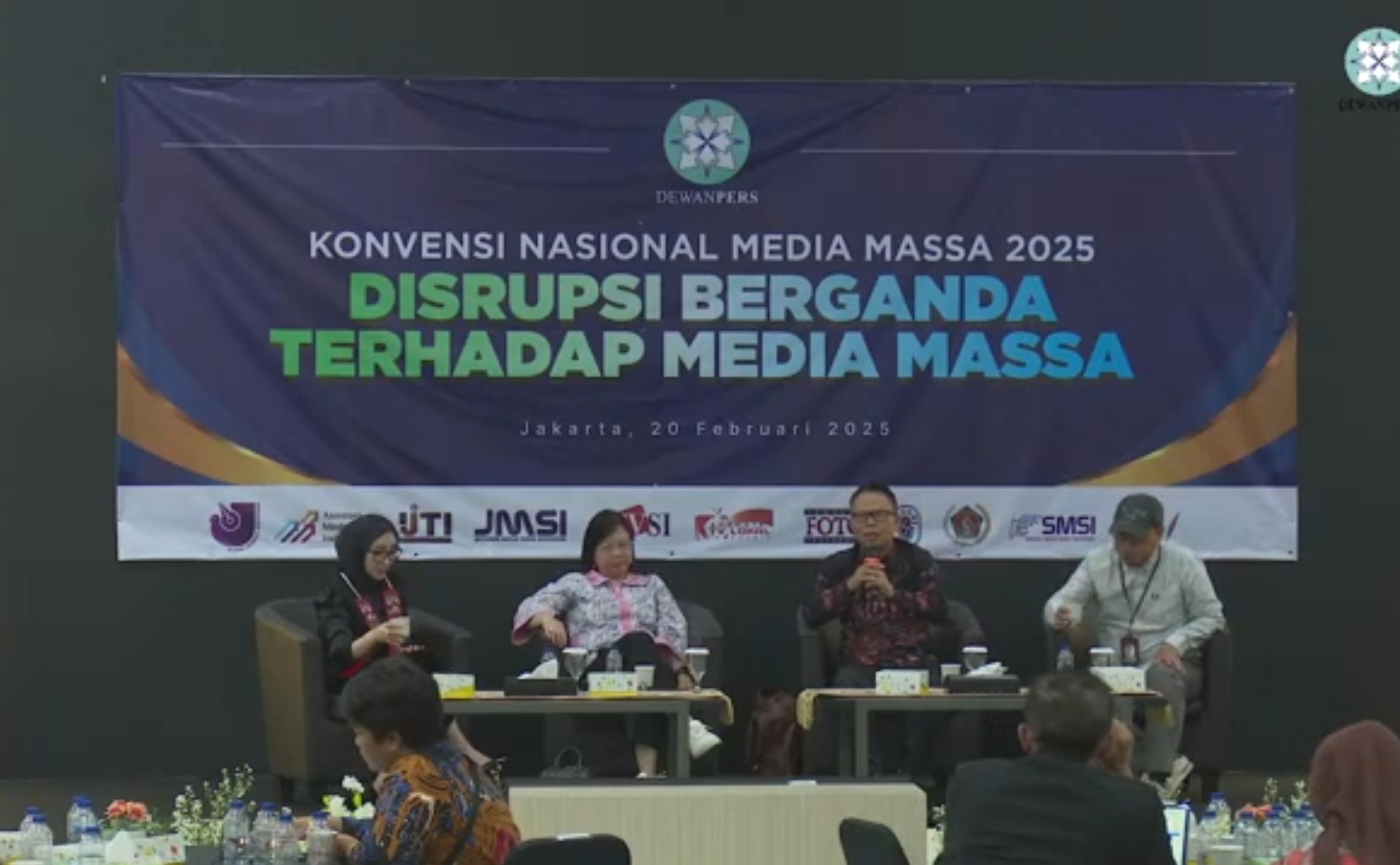 Konvensi Nasional Media Massa 2025, yang berlangsung di Hall Dewan Pers, Jakarta, Kamis (20/2) siang. (Foto: YouTube Dewan Pers)