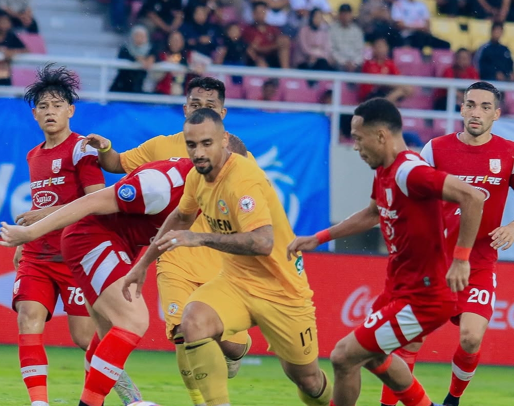 Persis Solo ditahan imbang 1-1 oleh Semen Padang dalam laga BRI Liga 1 yang berlangsung di Stadion Manahan, Solo, Jumat (21/2/2025). (Foto: Instagram Semen Padang FC)