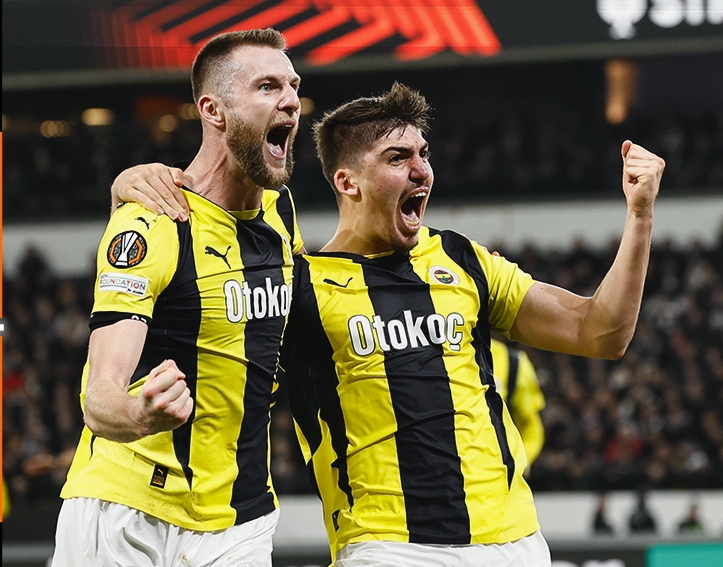 Fenerbahce saat bermain imbang 2-2 melawan Anderlecht dan melaju ke babak 16 besar Liga Europa 2025 pada Jumat lalu (21/2). (Foto: Instagram @fenerbahce)